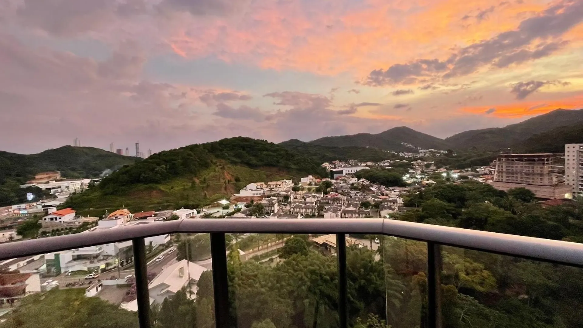 아파트 Apto 2Q Na Praia Brava, 650M Do Mar, Ao Lado De Balneario Camboriu 이타자이 브라질